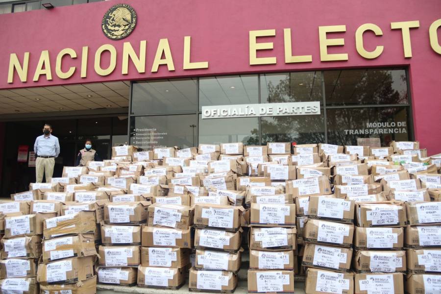 Logran casi el 40% de firmas para revocación de mandato por app