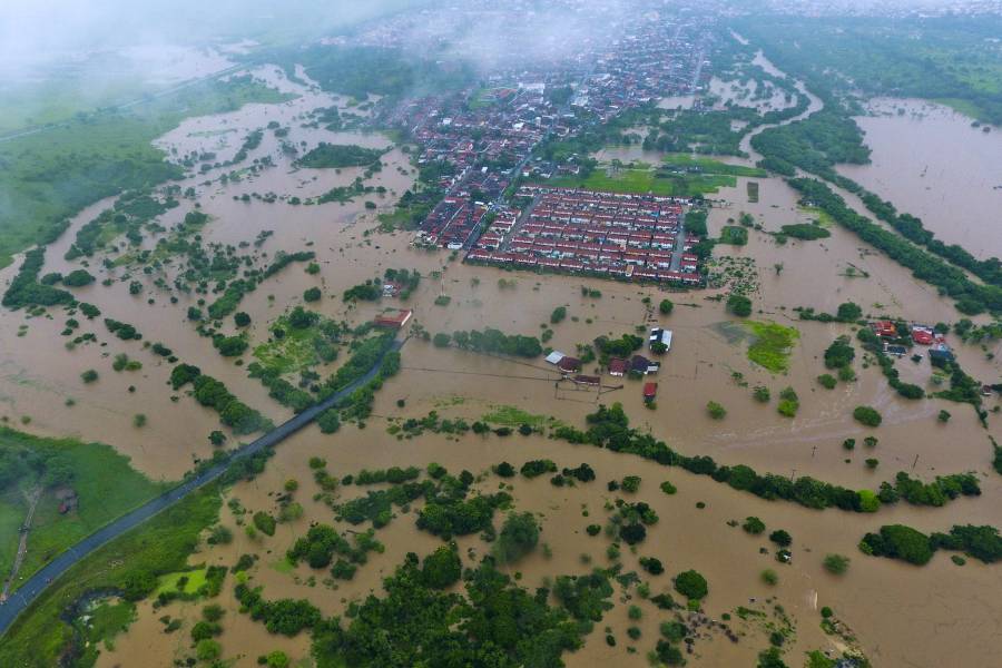 En Brasil, lluvias desplazan a 35 mil personas
