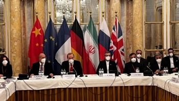 Se reanudan en Viena negociaciones para salvar acuerdo sobre plan nuclear iran&iacute;