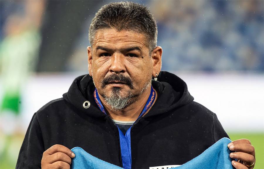 A los 52 años fallece el hermano de Maradona, en Nápoles