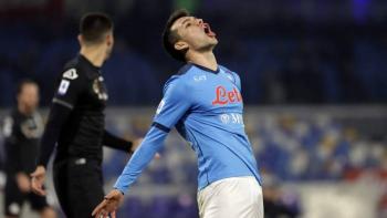Hirving Lozano da positivo a Covid-19