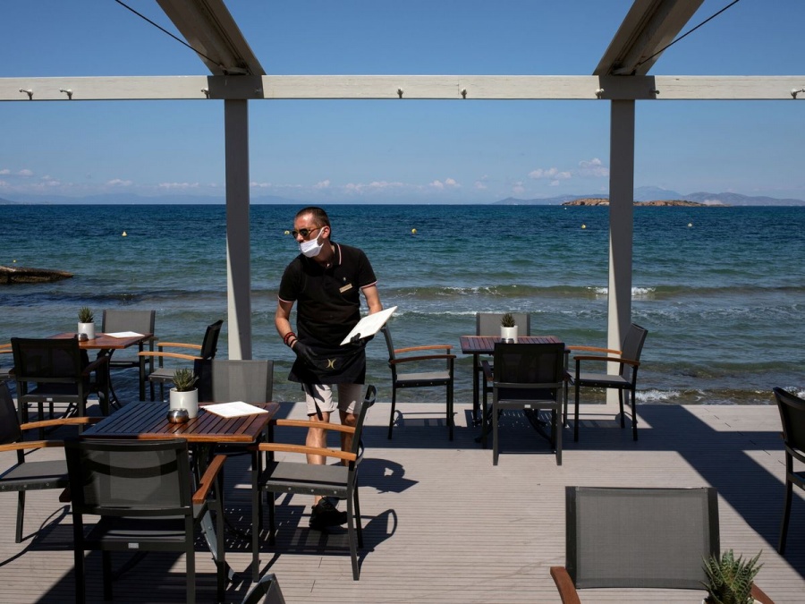 Grecia prohíbe la música en los bares por el aumento de casos de covid