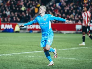 Manchester City vence al Brentford y afianza su dominio en la Premier League