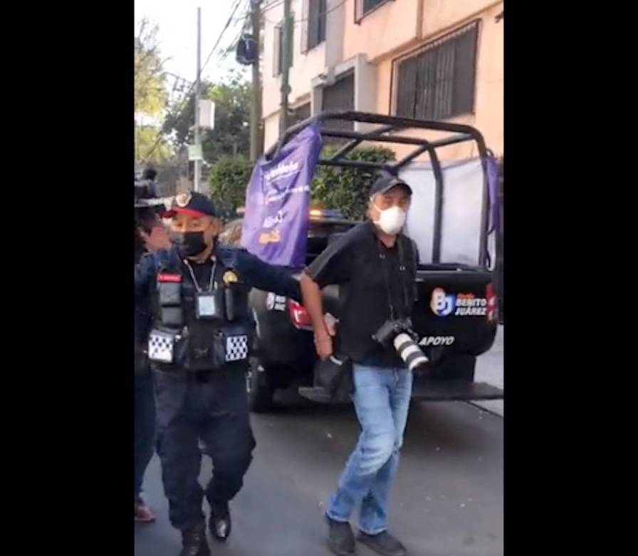 Policía detiene a fotógrafo de Reuters en Mixcoac