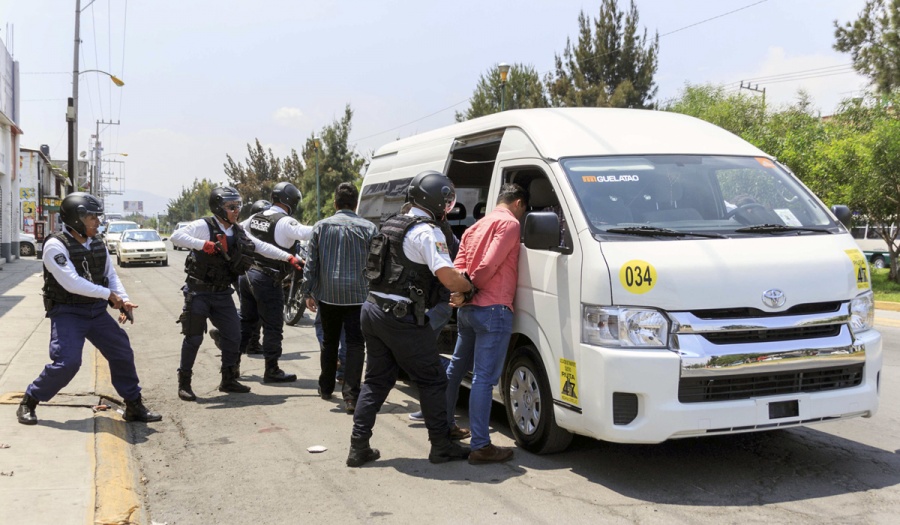 Robo a transporte público amerita prisión preventiva oficiosa, plantean