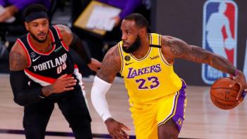 LeBron James logra 43 puntos con lo que Los Lakers vencieron a Blazers