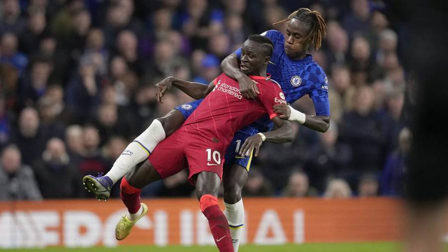 Chelsea y Liverpool empatan en la Premier League