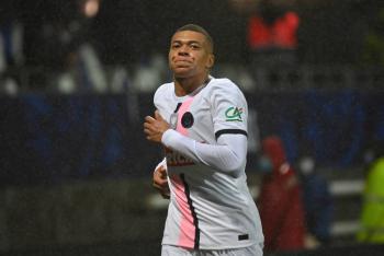 Mbapp&eacute; inicia el 2022 con un hat-trick en la Copa