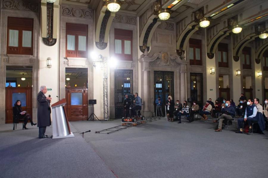 López-Gatell da negativo a la prueba de COVID-19, anuncia AMLO