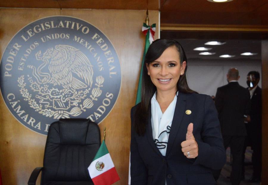 Laura Fernández deja al PVEM y se suma al PRD para ser abanderada al gobierno de Quintana Roo