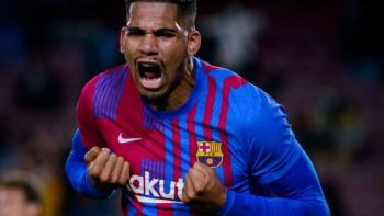 El Barca anuncia las bajas por lesi&oacute;n de Ara&uacute;jo y Frenkie De Jong
