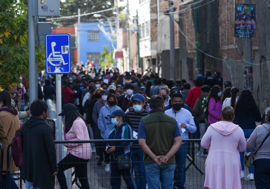 Gobierno federal minimiza cuarta ola de covid, acusa PRD