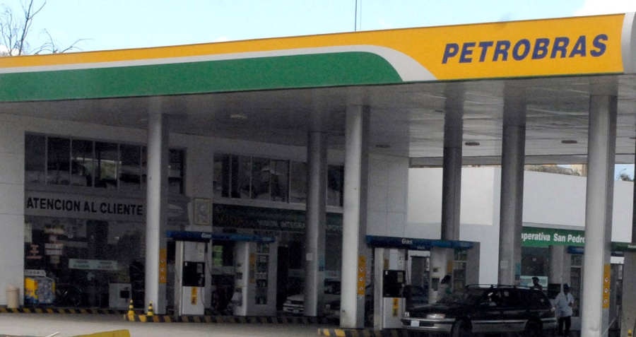 Petrobras vuelve a subir el precio de la gasolina y el diésel