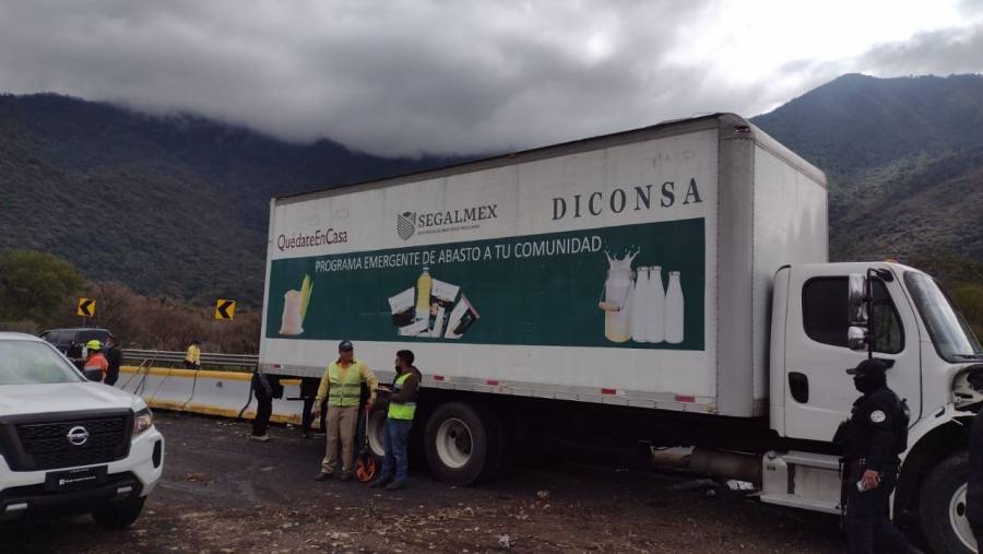 Segalmex se deslinda de trailer accidentado que transportaba migrantes