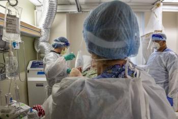 EEUU registra r&eacute;cord de hospitalizaciones por Covid-19