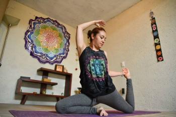 Los beneficios del yoga para la salud mental y f&iacute;sica