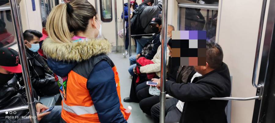 ¿Viajas en el Metro? Ahora lo harás en silencio y con el cubrebocas bien colocado