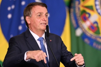 HRW acusa a Bolsonaro de amenazar la democracia en Brasil