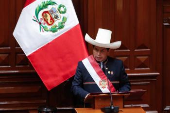 Presidente izquierdista Castillo recoge 60% de desaprobaci&oacute;n en Per&uacute;