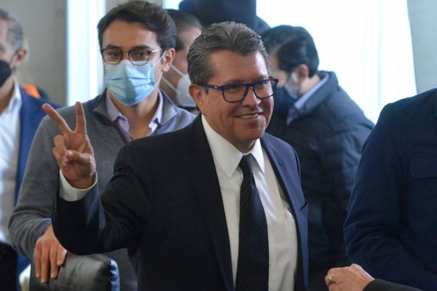Senadores conformarían grupo independiente dentro de Morena en apoyo a Ricardo Monreal