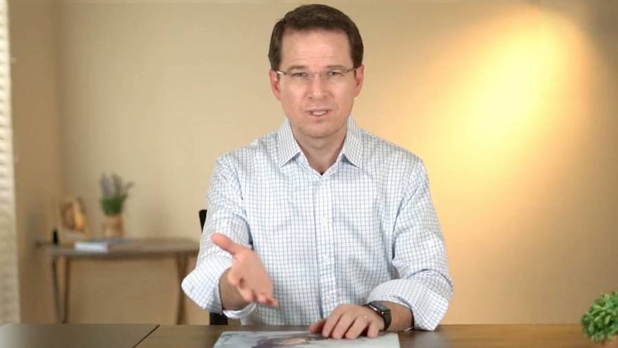 Ricardo Anaya critica política energética de AMLO; propone transformar Pemex en Solmex