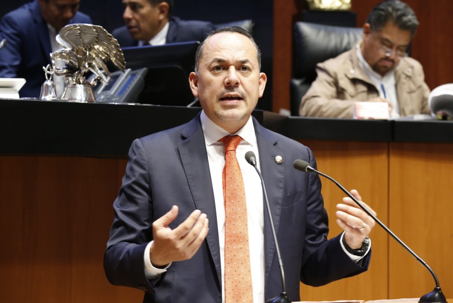 Senador panista pide instalar medidores de CO2 en oficinas públicas para prevenir contagios