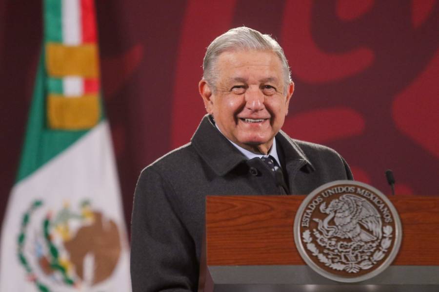 AMLO dice que no dificultará venta de Banamex