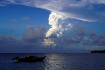 Primer deceso en Tonga por erupci&oacute;n volc&aacute;nica que la ha dejado aislada