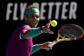 Nadal y Osaka impresionan en el inicio del Open de Australia