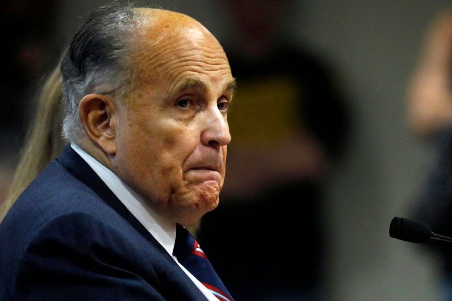 Por ataque a Capitolio llaman a comparecer a Rudy Giuliani