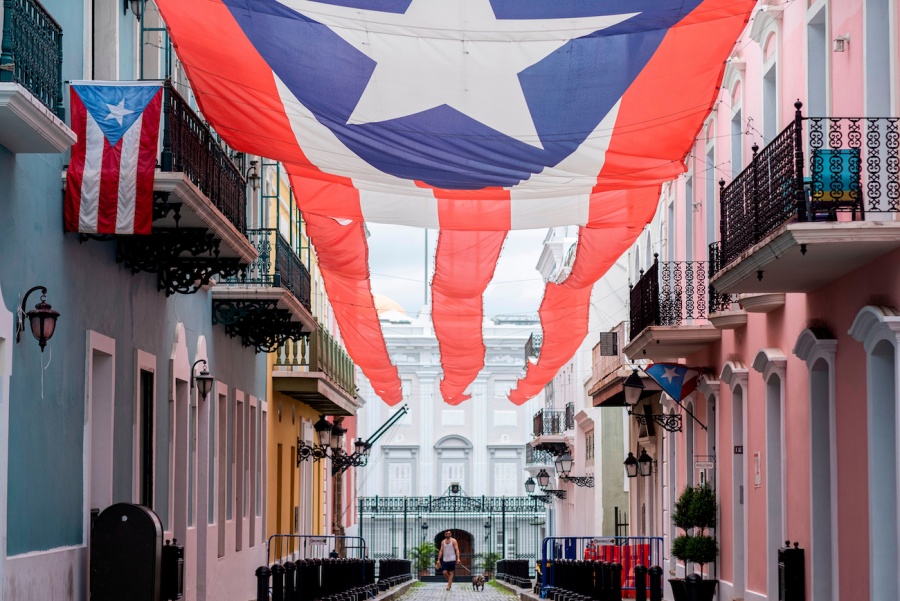 Jueza de EEUU aprueba un plan para acabar con la quiebra de Puerto Rico