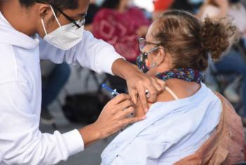 Concluye vacunaci&oacute;n anticovid a sector educativo de 22 estados: SEP