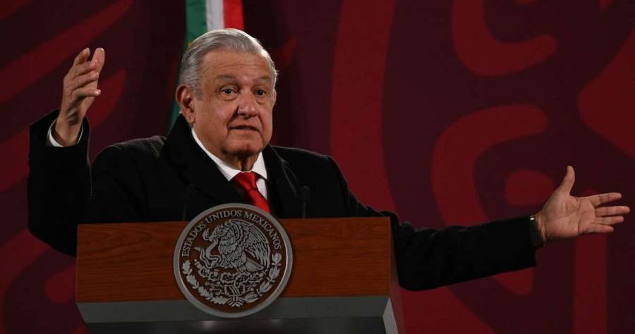 “¿Cómo no vas a poder ahorrar?”, AMLO a INE