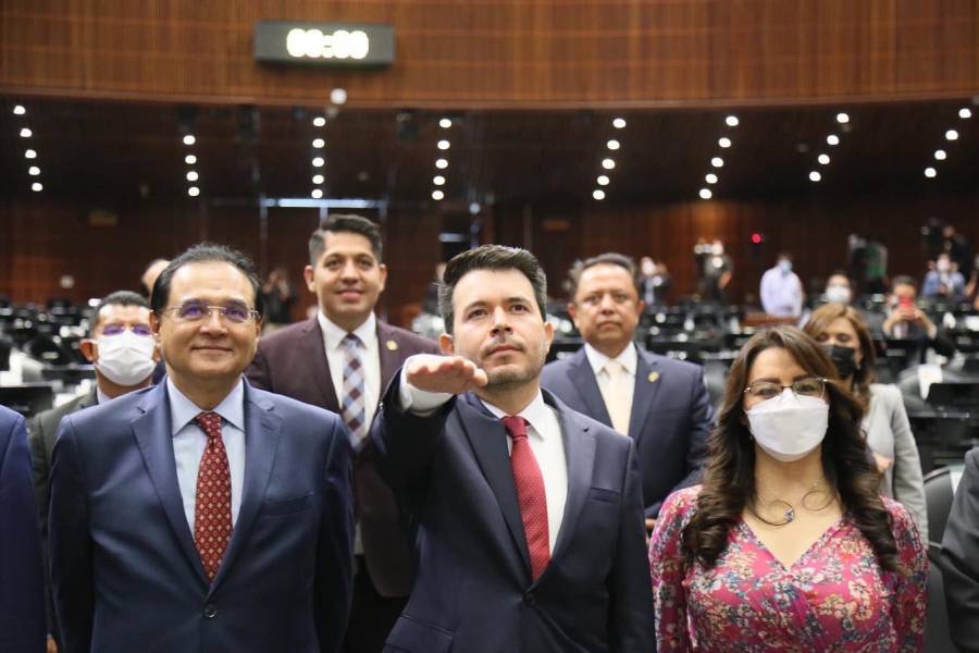 Ratifican a Félix Arturo Medina Padilla como nuevo procurador fiscal de la federación