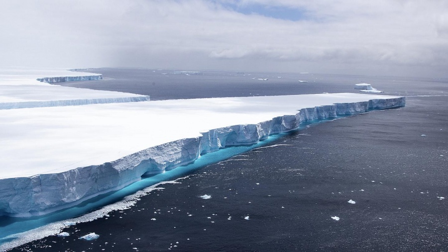 Inquietud por impacto del derretimiento de gigantesco iceberg en el Atlántico Sur