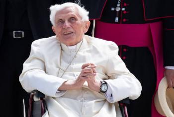 El papa em&eacute;rito Benedicto XVI, acusado de inacci&oacute;n en casos de pedofilia en Alemania