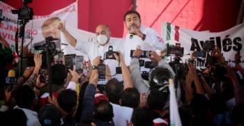 Alejandro Avil&eacute;s se registr&oacute; como precandidato &uacute;nico del PRI por la gubernatura de Oaxaca