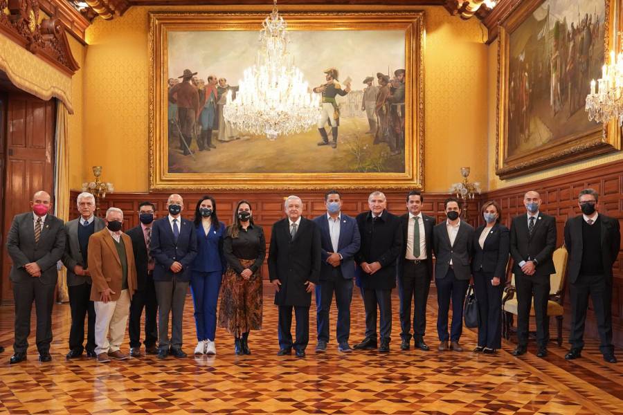 AMLO se reúne con gobernador de Guanajuato y otras autoridades