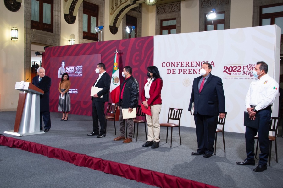 Promesas de créditos y reformas al sindicato de Pemex, en segundo día de pasarela de candidatos en mañanera