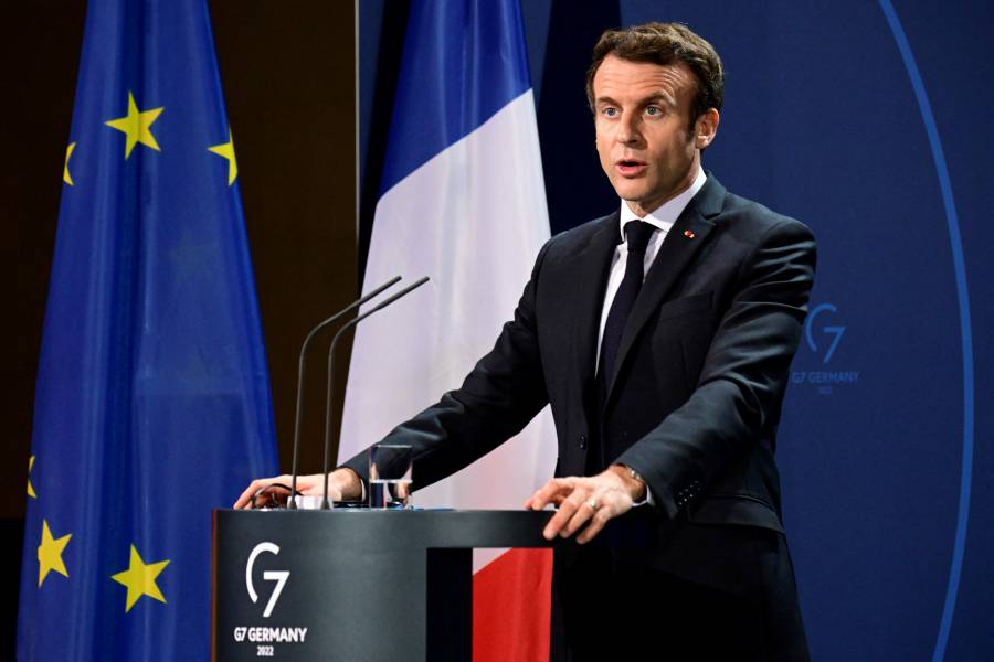 Emmanuel Macron advierte a Rusia, que invadir Ucrania tendrá 