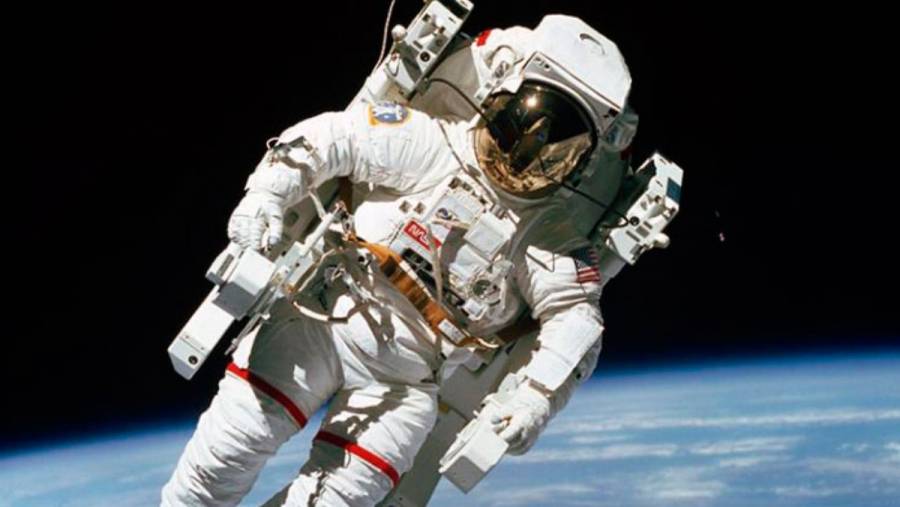 Astronautas pierden glóbulos rojos durante viajes al espacio, según estudio