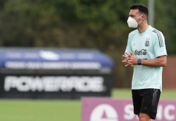 Qatar 2022 | Scaloni, DT de Argentina, da positivo a Covid-19 y no dirigir&aacute; ante Chile