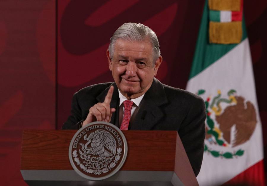 AMLO dice que Hacienda informará a INE que no le otorgará más recursos para Revocación de Mandato