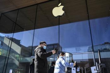 Apple alcanza ingresos récord pese a la escasez mundial de chips