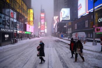 Tormenta invernal azota el este de EEUU y obliga a cancelar miles de vuelos