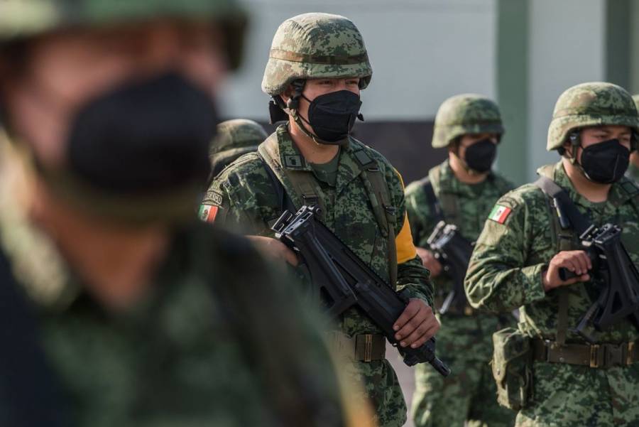 Ejército repele agresión armada y detiene a 8 personas en Michoacán