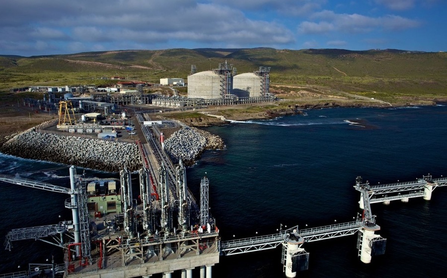La CFE y Sempra firman acuerdo para desarrollar proyectos de gas natural