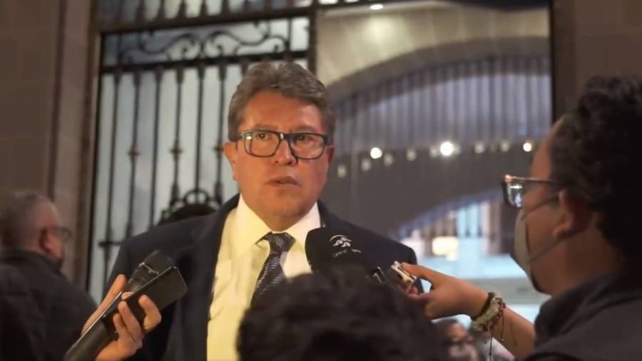 Prudencia y serenidad, lo que más requiere México: Monreal