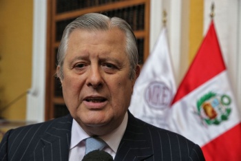 Canciller de Per&uacute; niega que Castillo promueva 