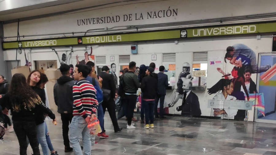 PVEM va por becas para transporte a universitarios